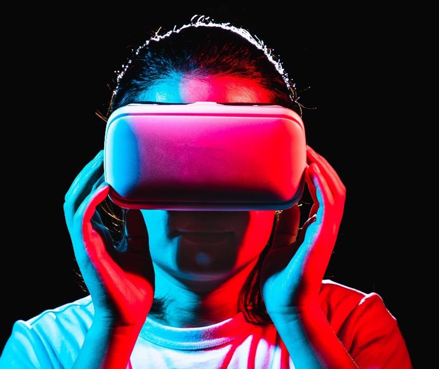 Girl with VR headset, facing forwards